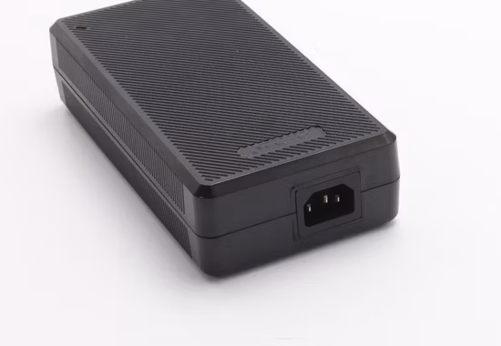 Yingjiao 최고급 미니 자동차 마린 최대 전원 배터리 USB 충전기